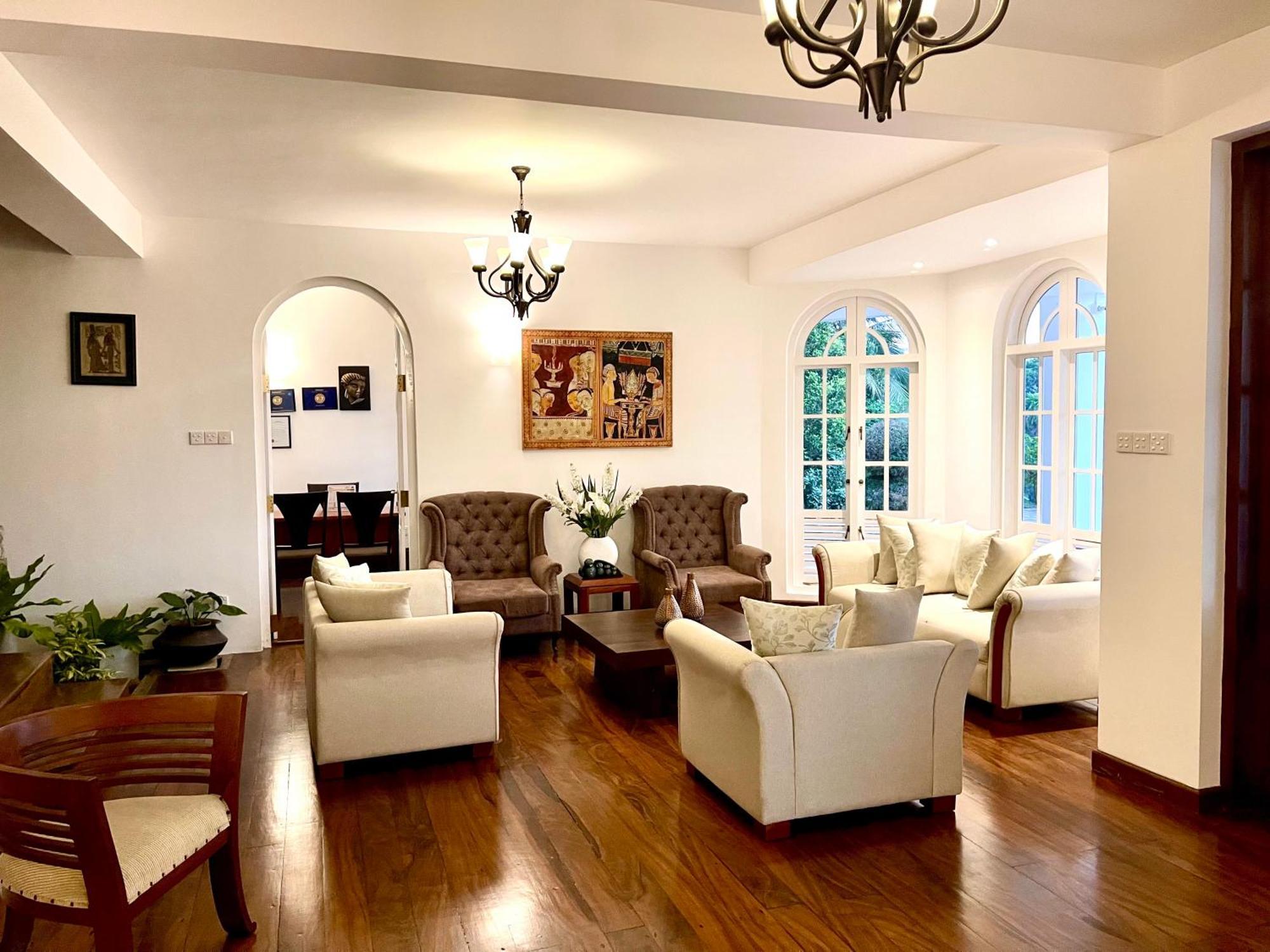 Samindra Villa Канди Екстериор снимка