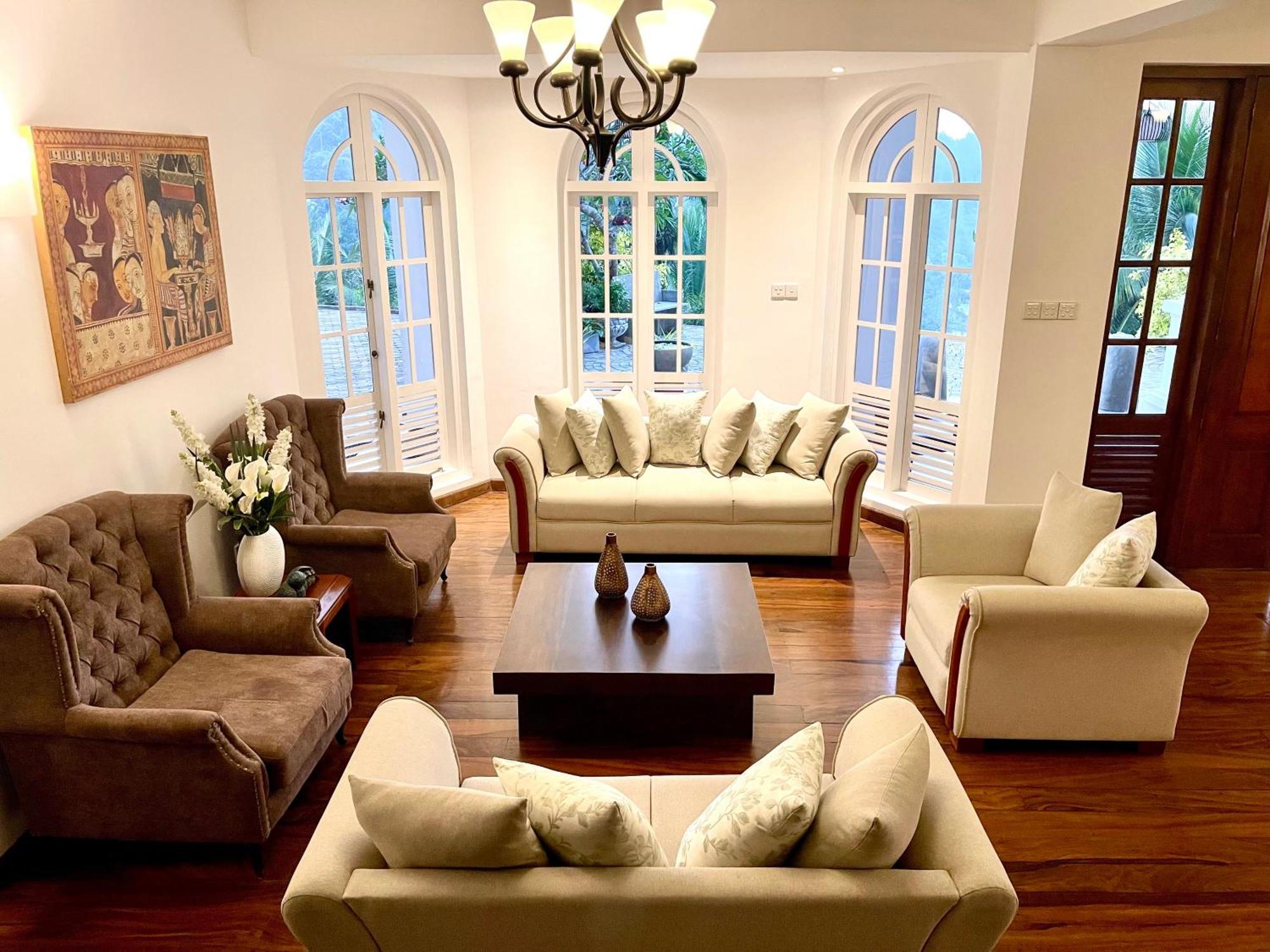 Samindra Villa Канди Екстериор снимка