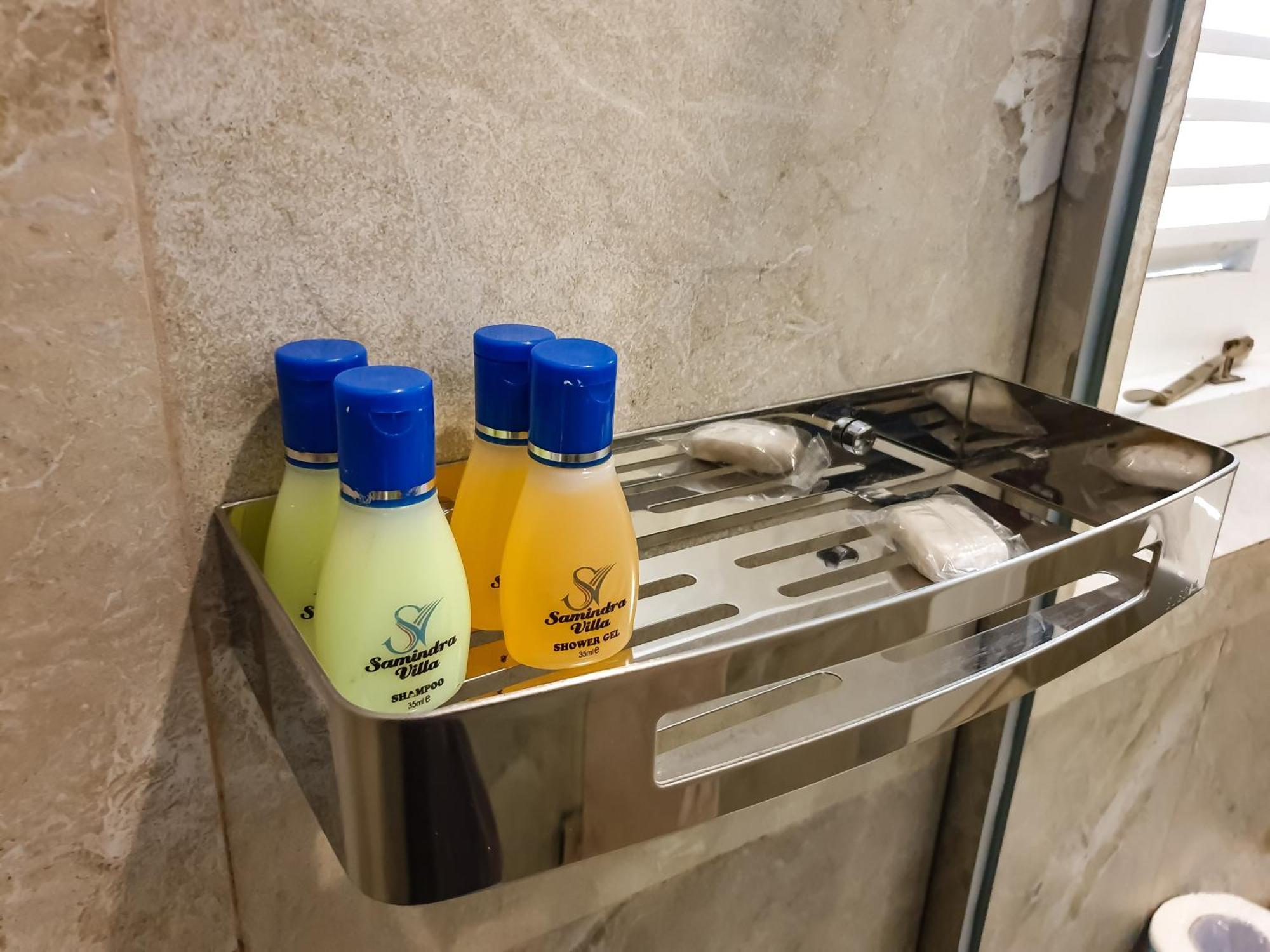 Samindra Villa Канди Екстериор снимка