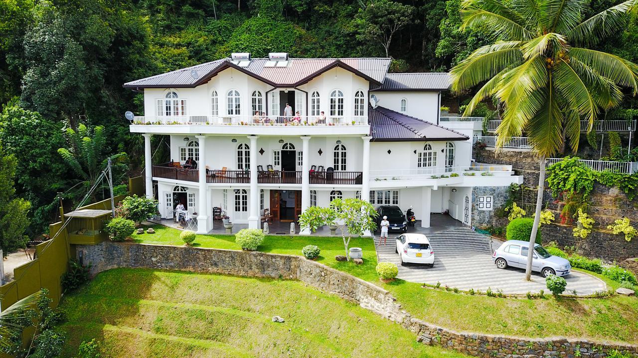 Samindra Villa Канди Екстериор снимка